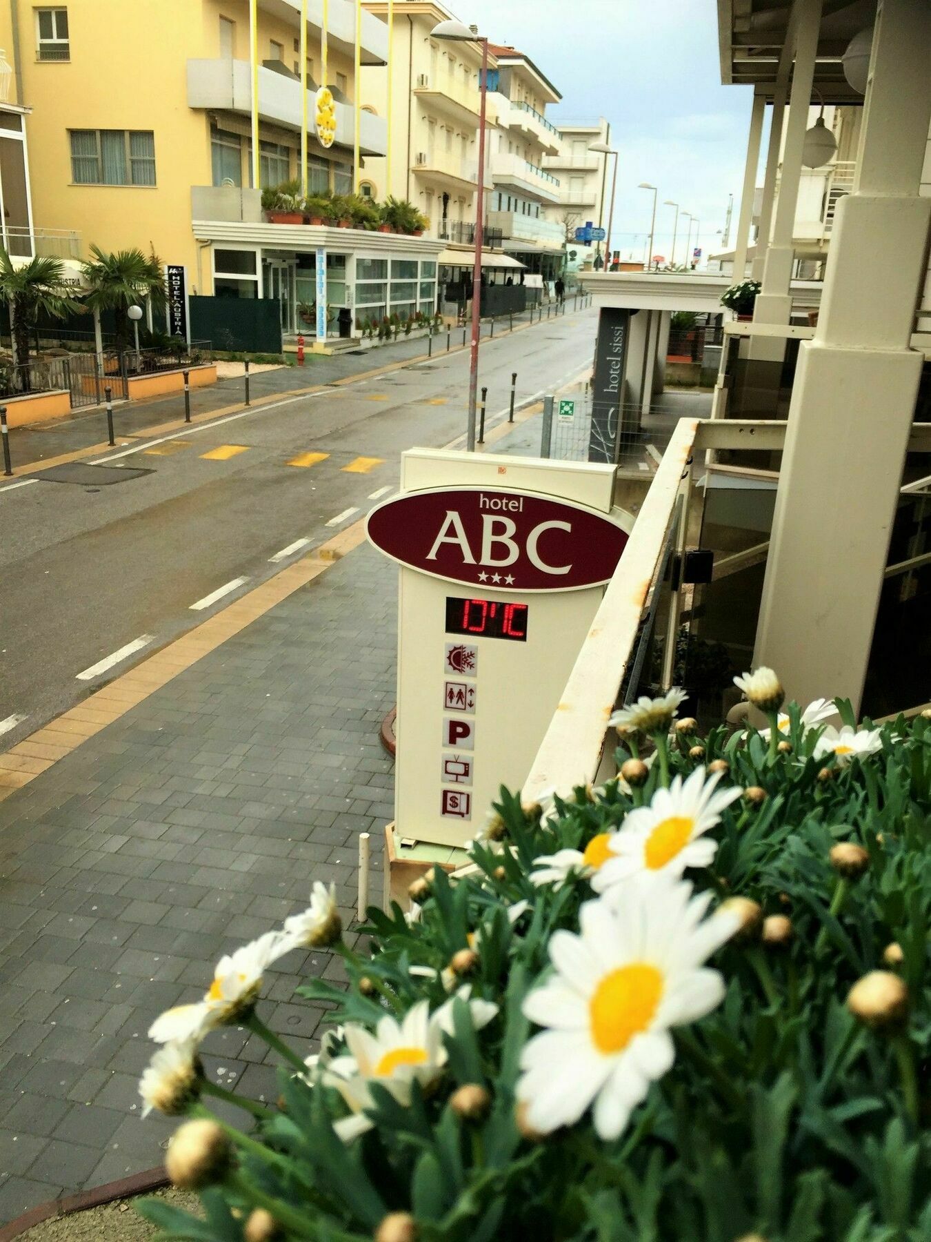 Abc Hotel Rimini Exteriör bild